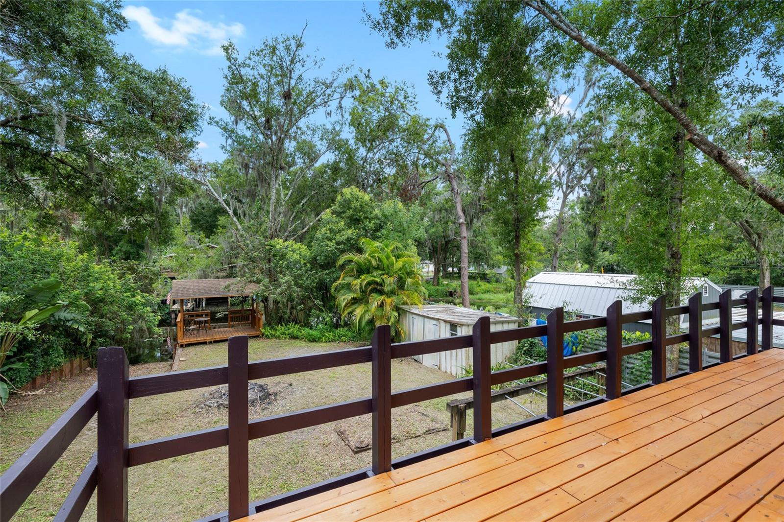 04 LAKES ESTATES - Residential