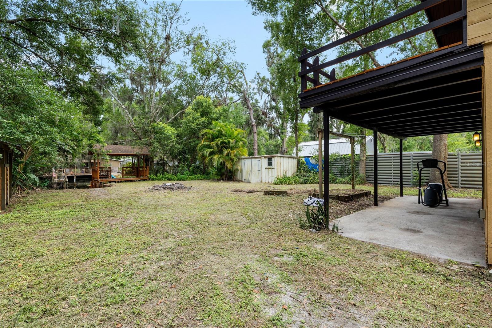 04 LAKES ESTATES - Residential
