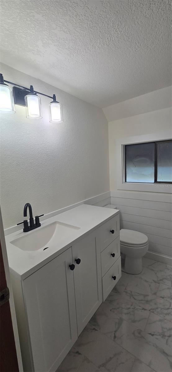 04 LAKES ESTATES - Residential