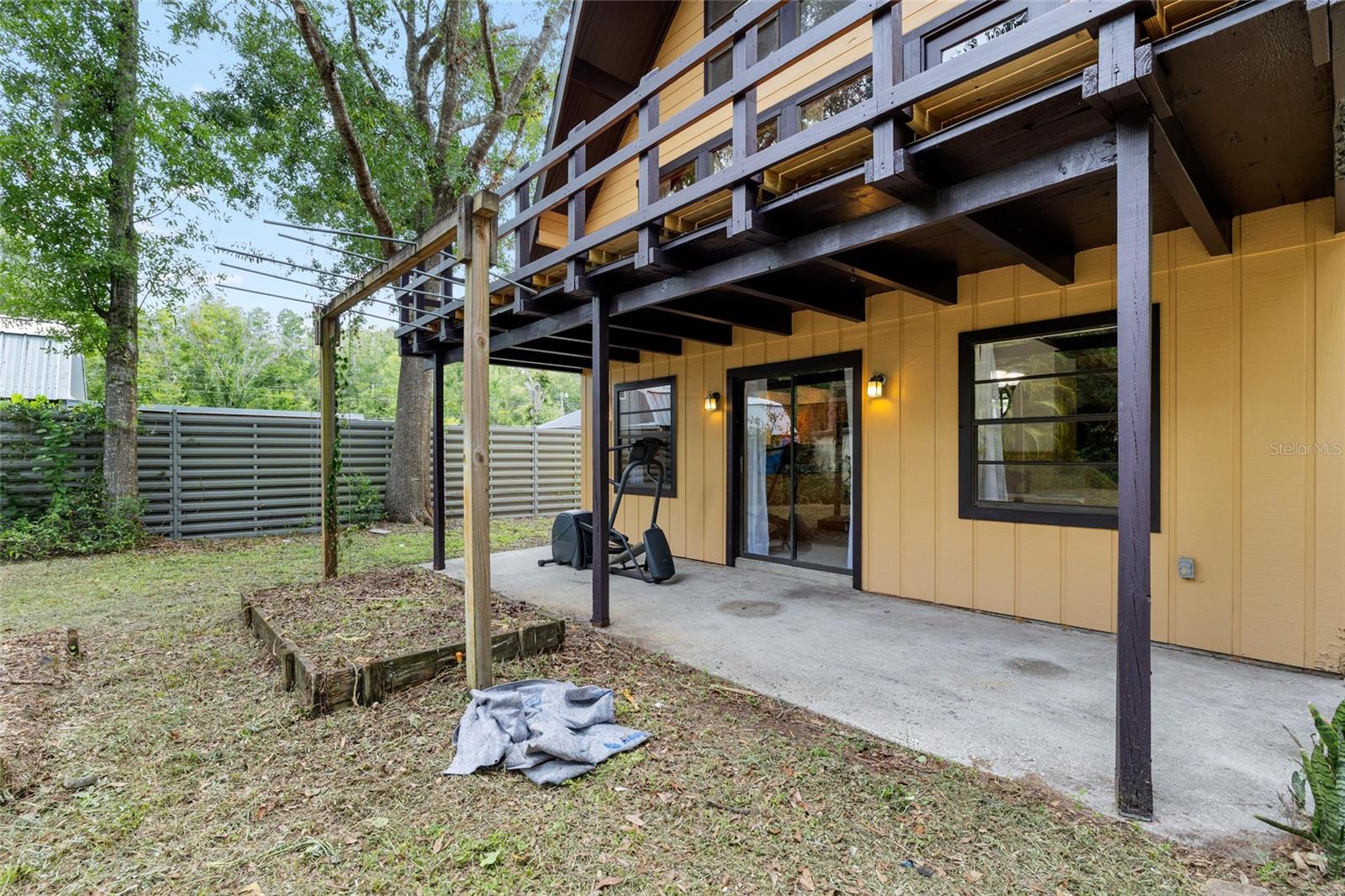 04 LAKES ESTATES - Residential