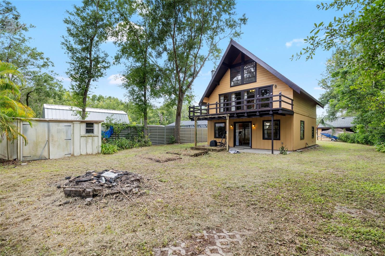04 LAKES ESTATES - Residential