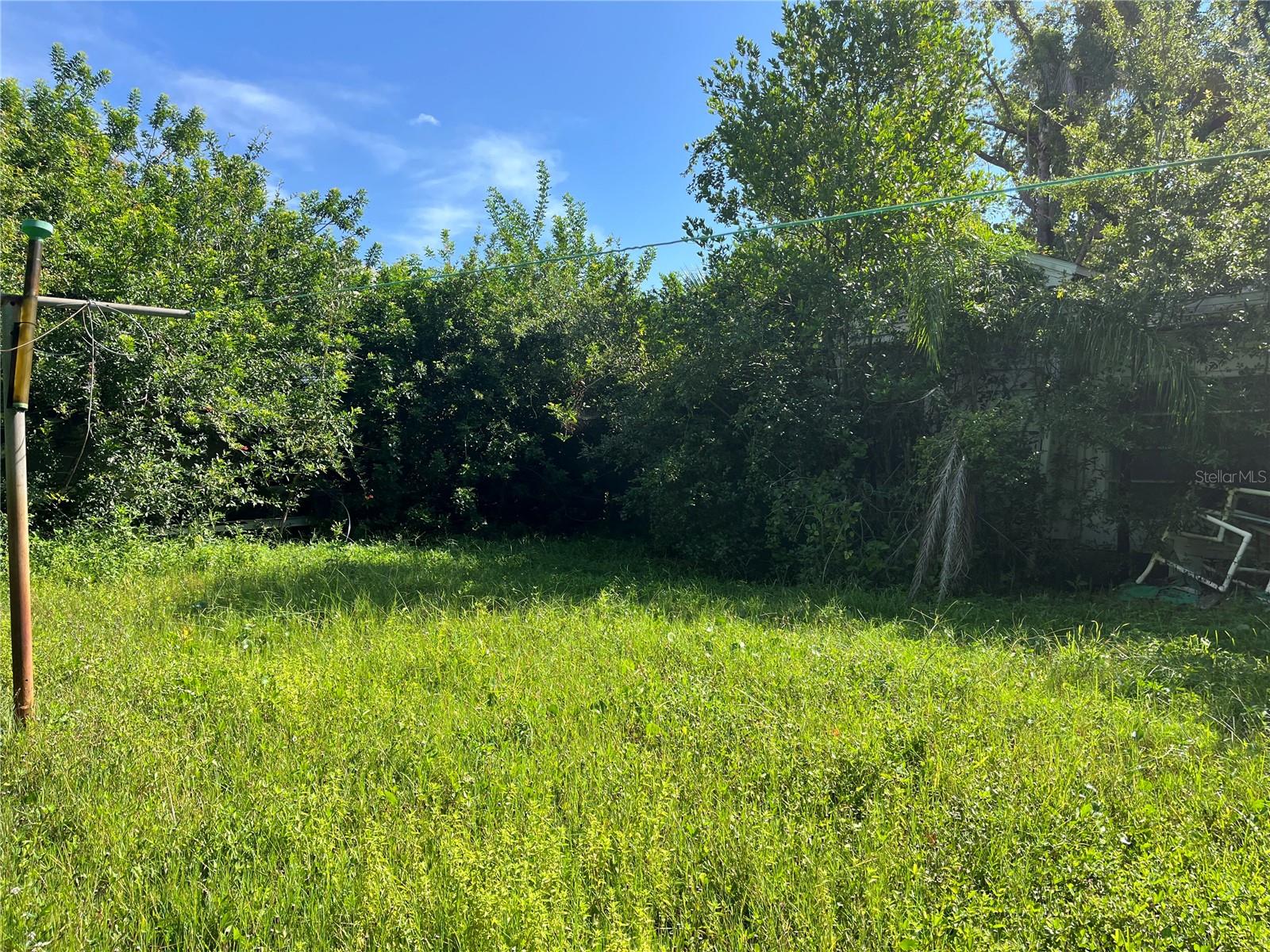 1002 PINEBROOK DRIVE