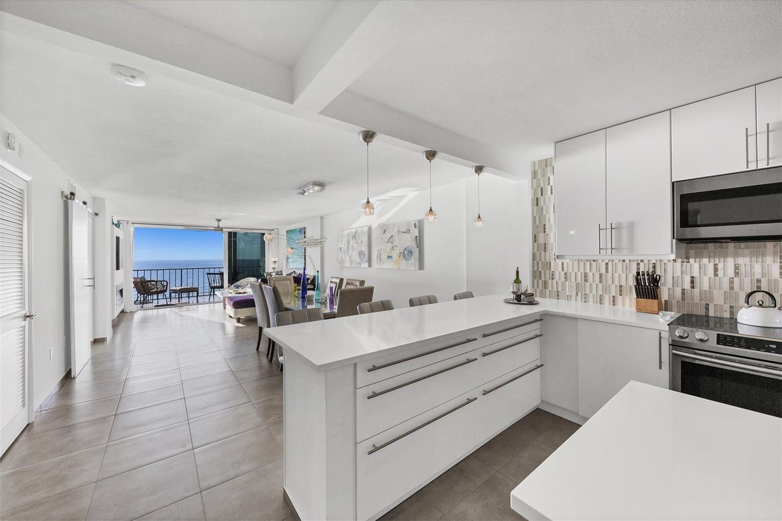 WHISPERING SANDS SEC 6 - Residential Lease