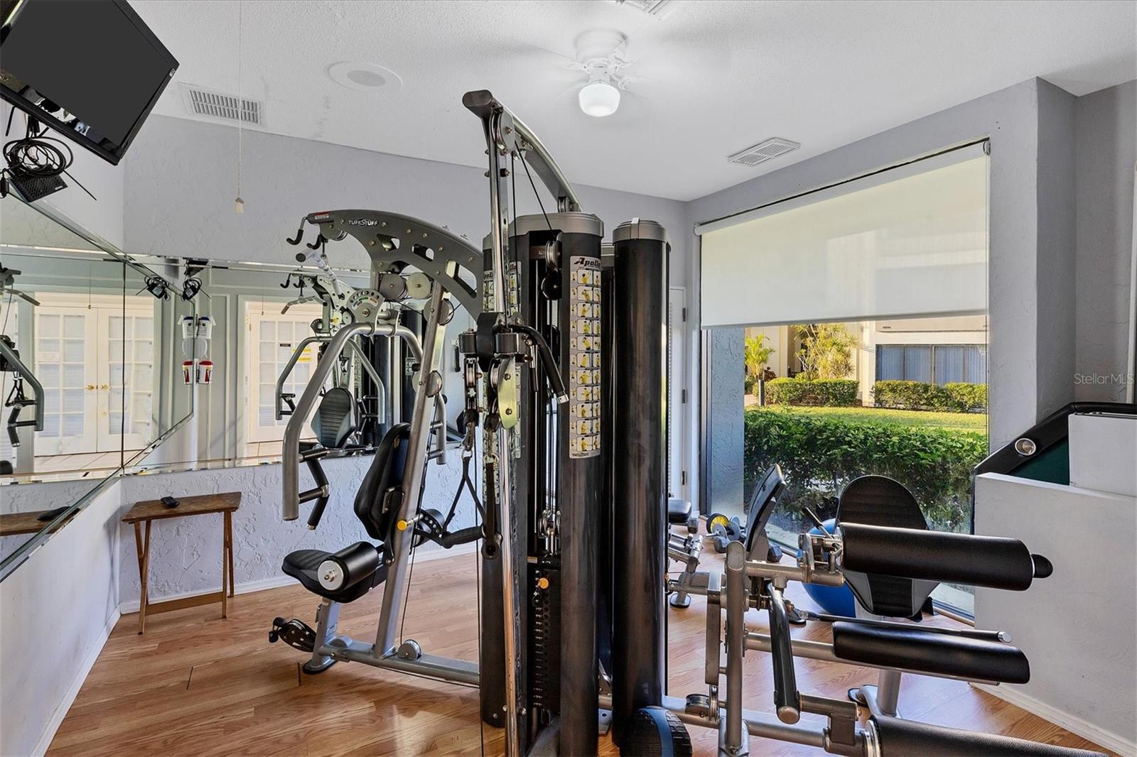 WHISPERING SANDS SEC 6 - Residential Lease