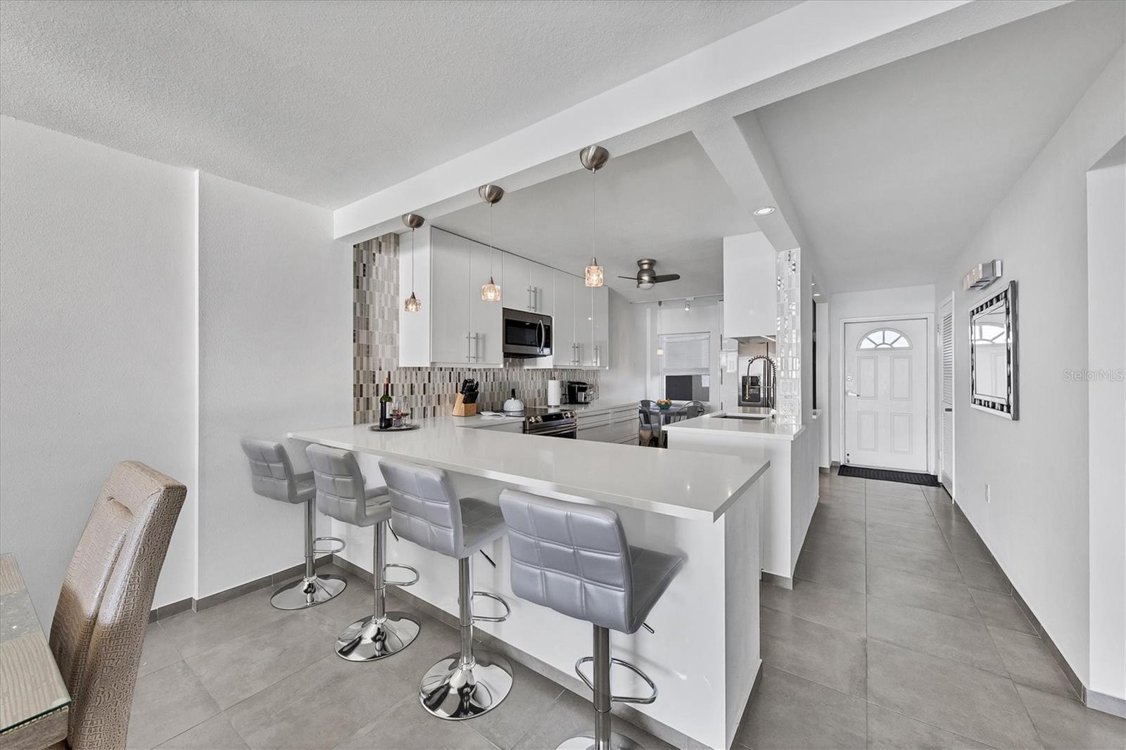 WHISPERING SANDS SEC 6 - Residential Lease