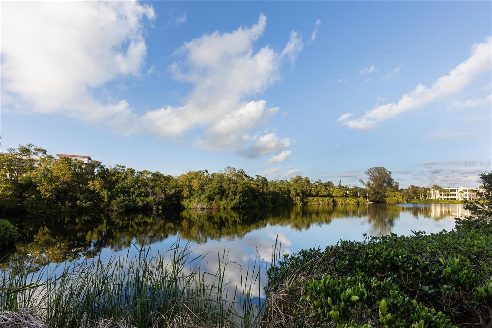 WHISPERING SANDS SEC 6 - Residential Lease