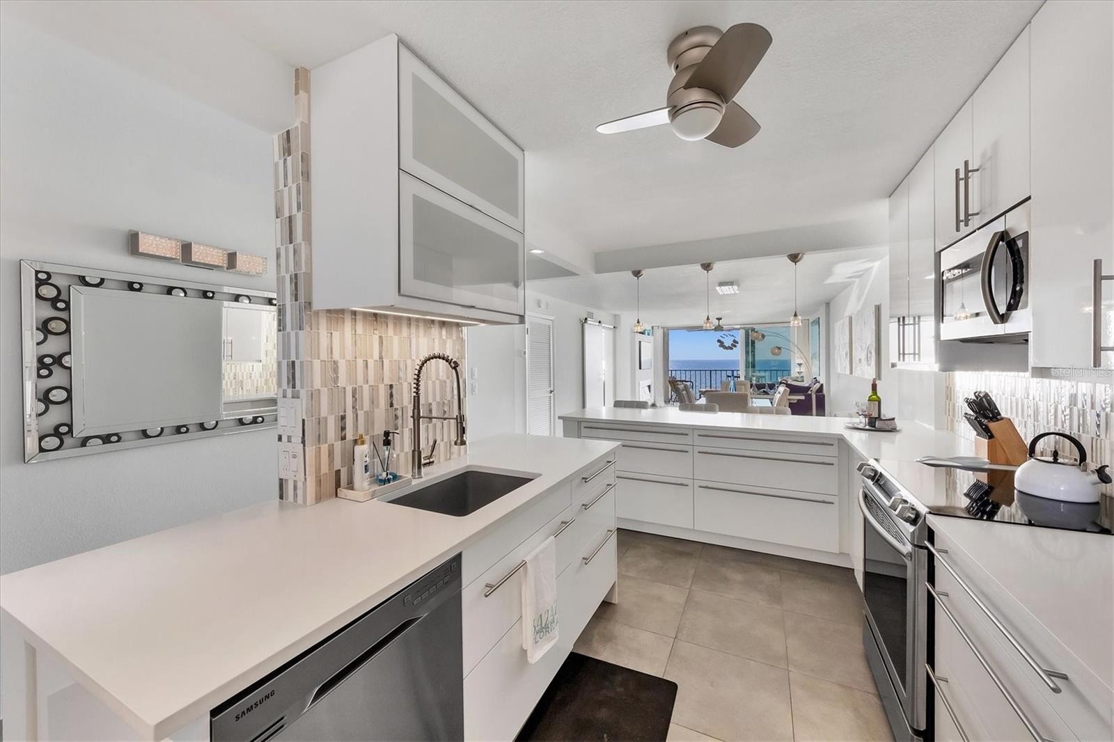 WHISPERING SANDS SEC 6 - Residential Lease