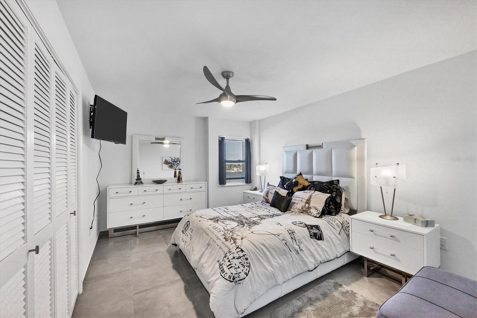 WHISPERING SANDS SEC 6 - Residential Lease