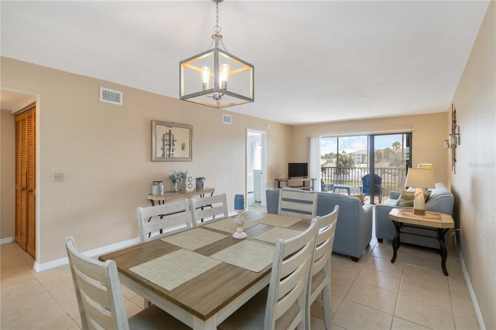 175 KINGS HIGHWAY 1022