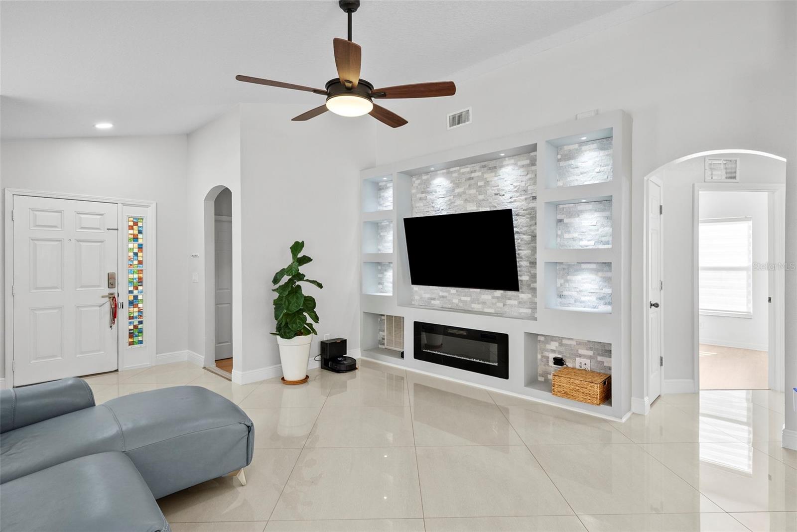 LAKESIDE TR A1 - Residential