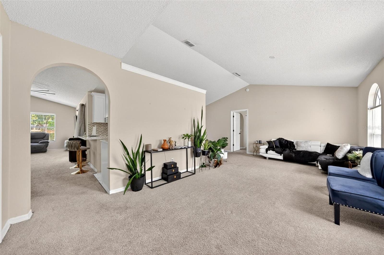 DELTONA LAKES UN 44 - Residential