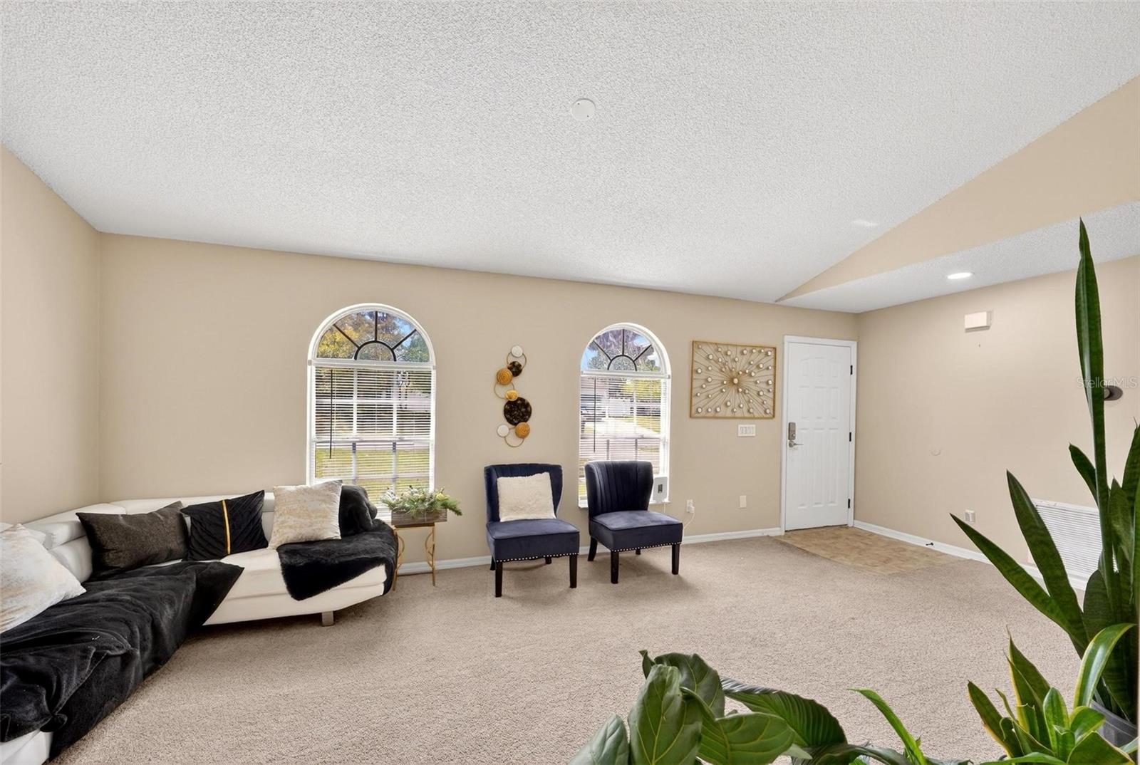 DELTONA LAKES UN 44 - Residential