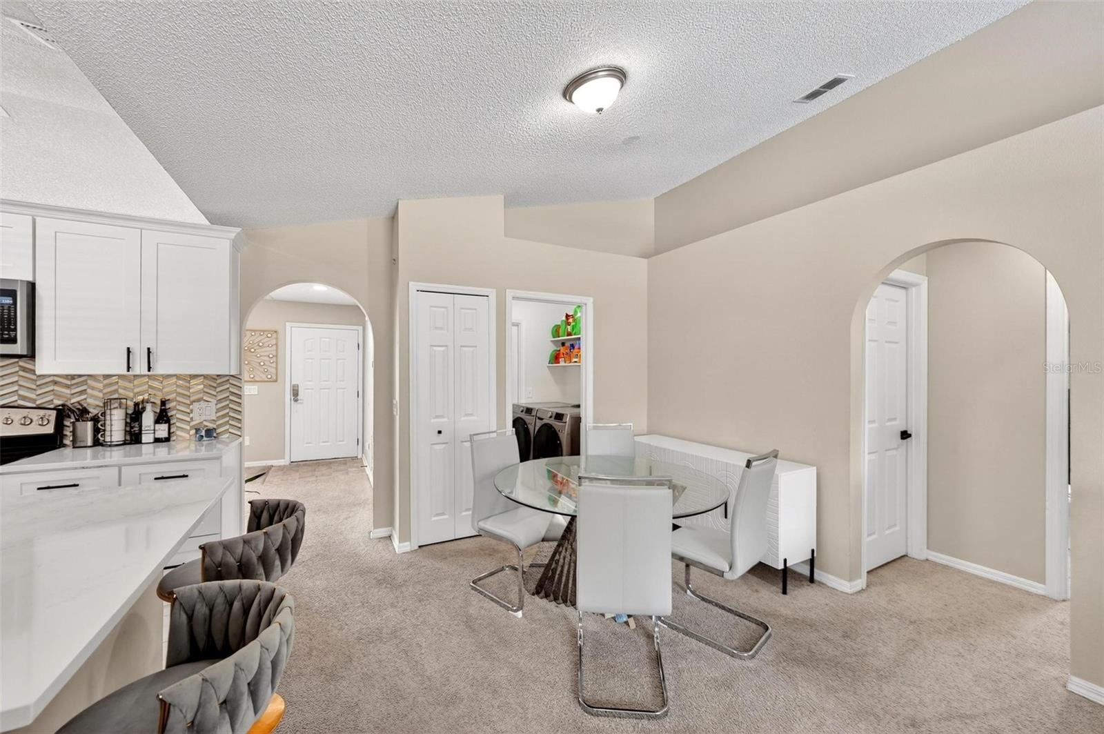 DELTONA LAKES UN 44 - Residential