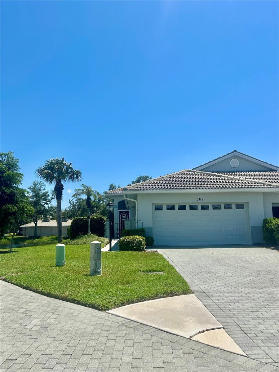 301 RECLINATA CIRCLE