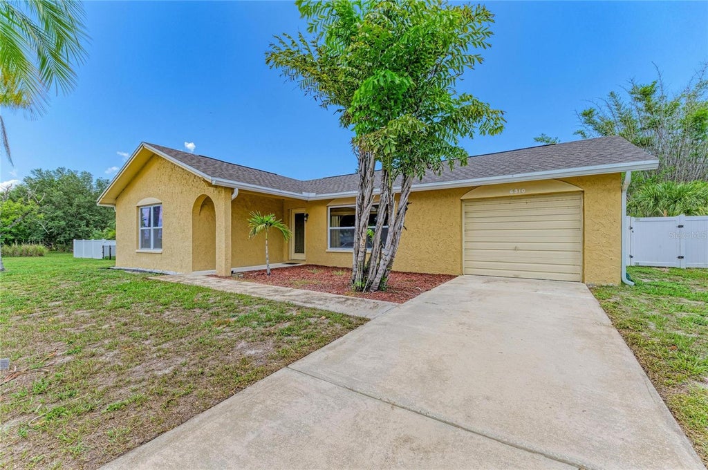 Photo of 6310 Cutler Terrace, Port Charlotte, FL 33981 (MLS # A4698534)