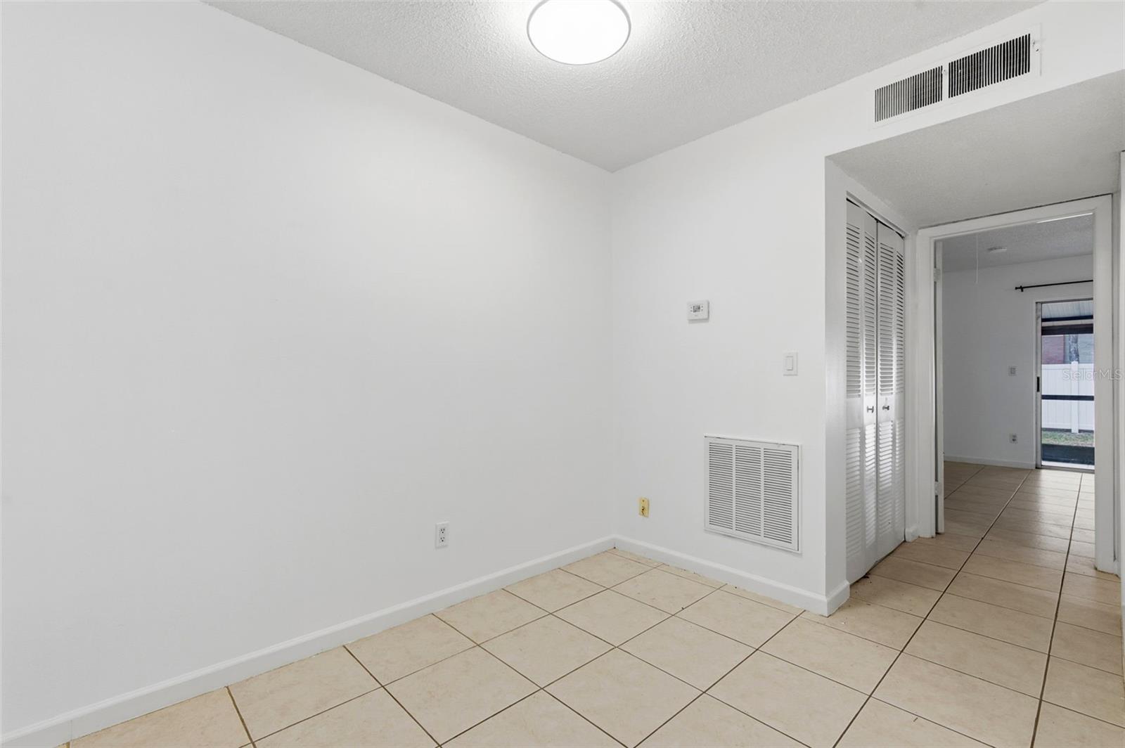 HILL CREST VILLAS - Residential