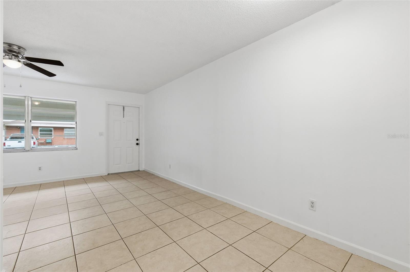 HILL CREST VILLAS - Residential