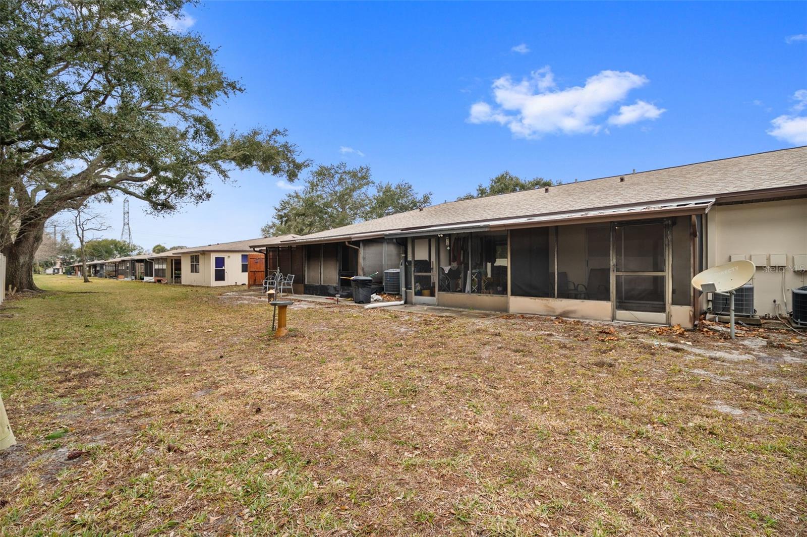 HILL CREST VILLAS - Residential