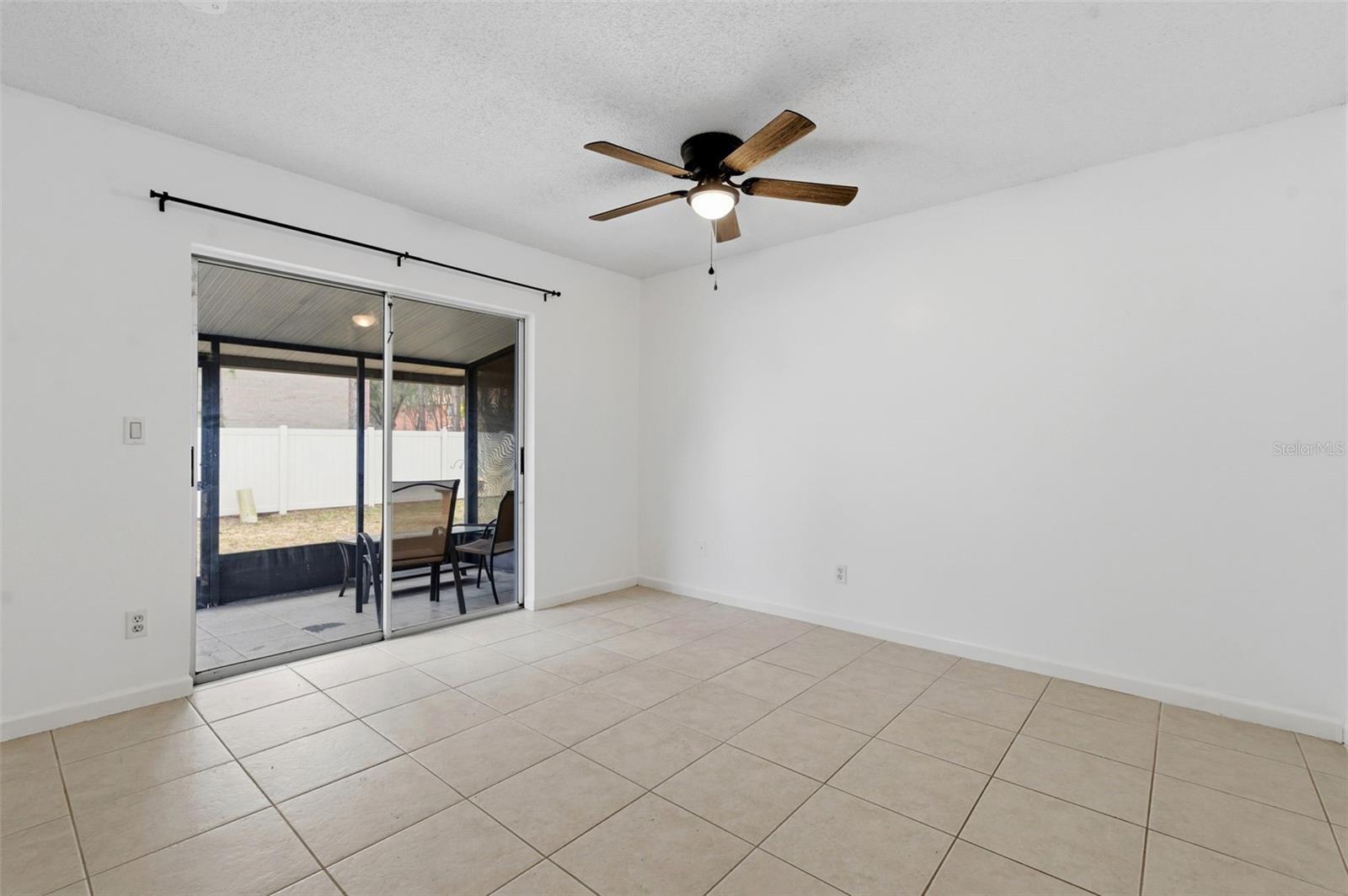 HILL CREST VILLAS - Residential