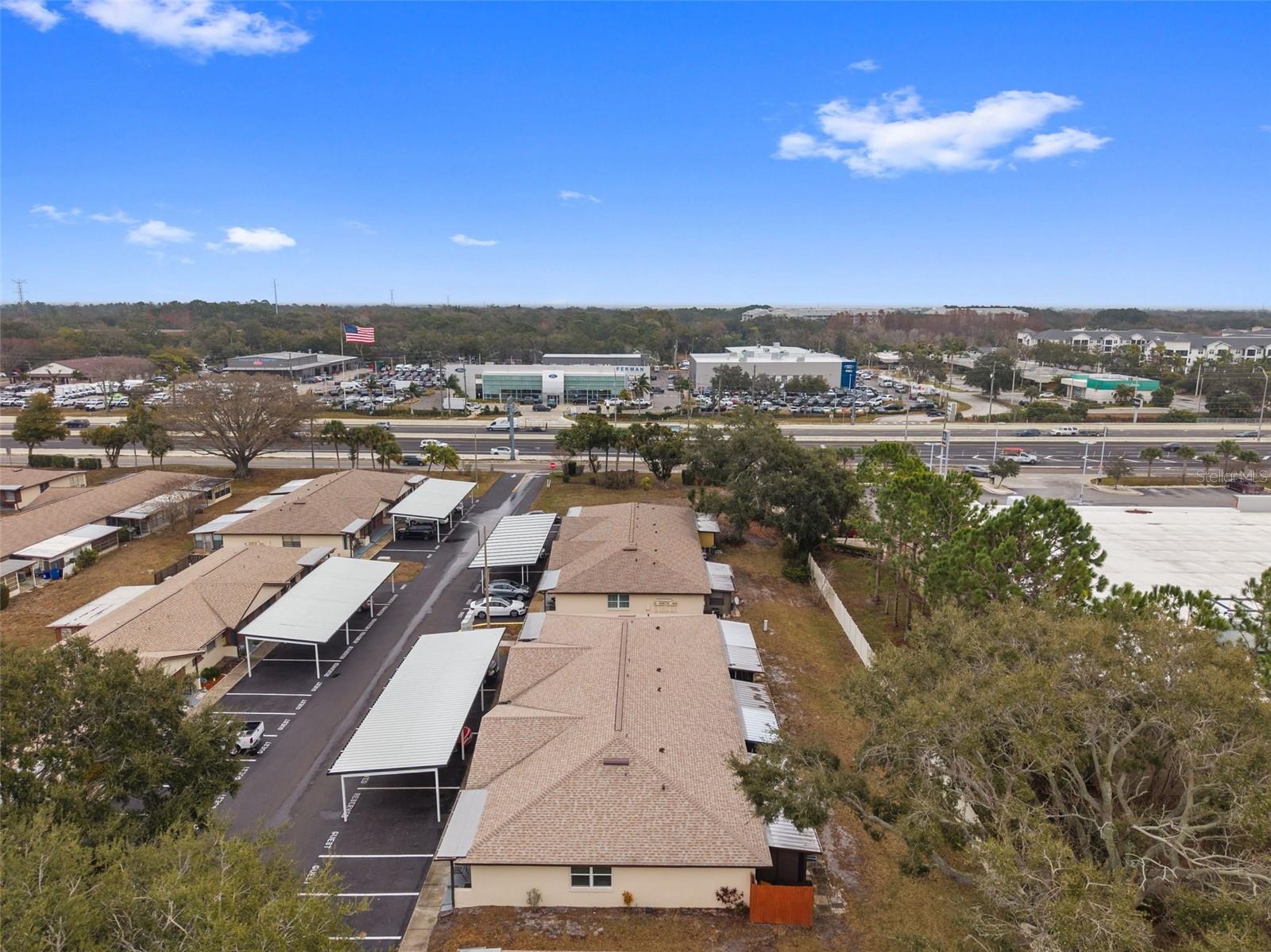 HILL CREST VILLAS - Residential