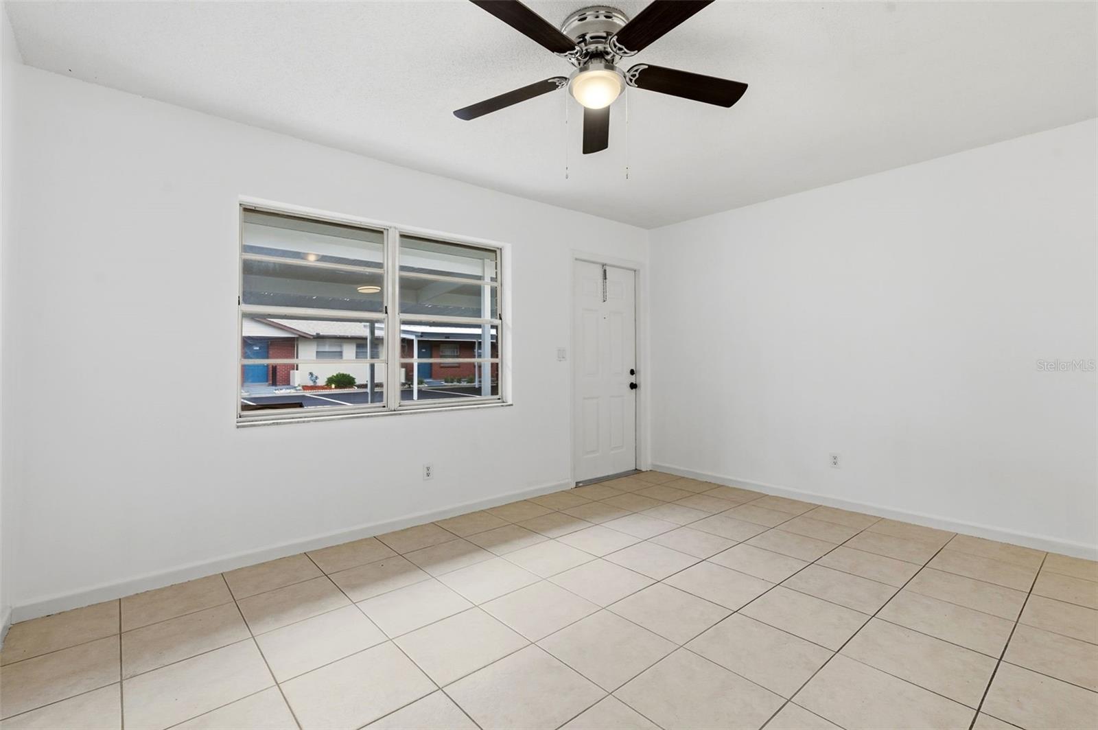 HILL CREST VILLAS - Residential