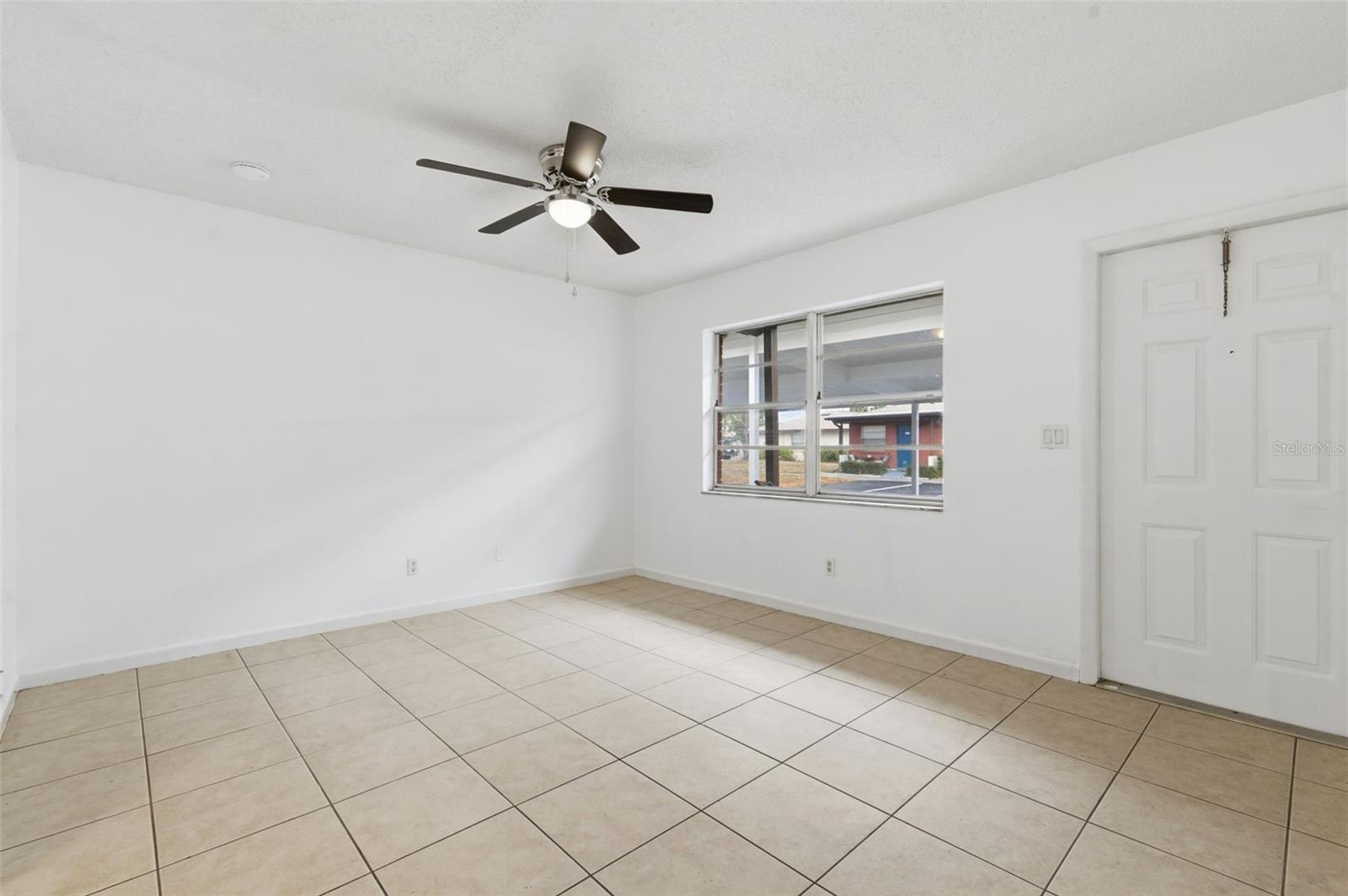 HILL CREST VILLAS - Residential