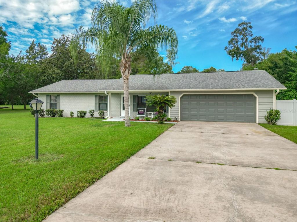 Photo of 3470 SE 25th Avenue, Ocala, FL 34471 (MLS # OM709878)