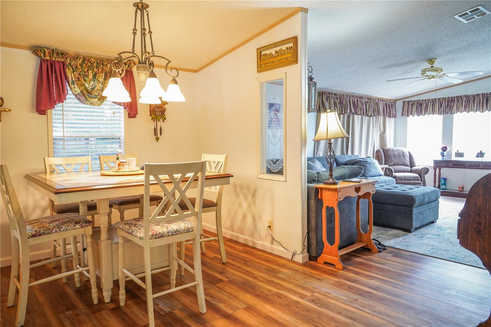 6725 FORESTVIEW LANE