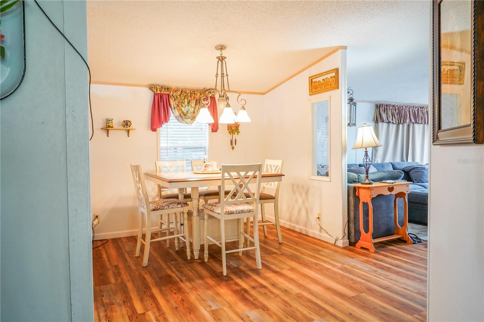 6725 FORESTVIEW LANE