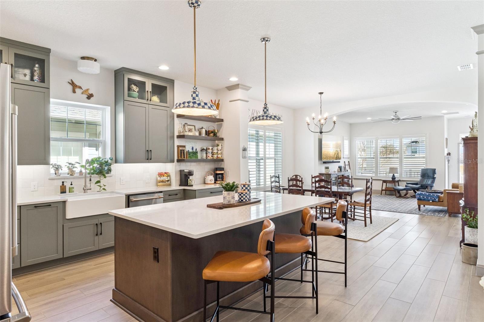 1087 HUNTSPOINT STREET