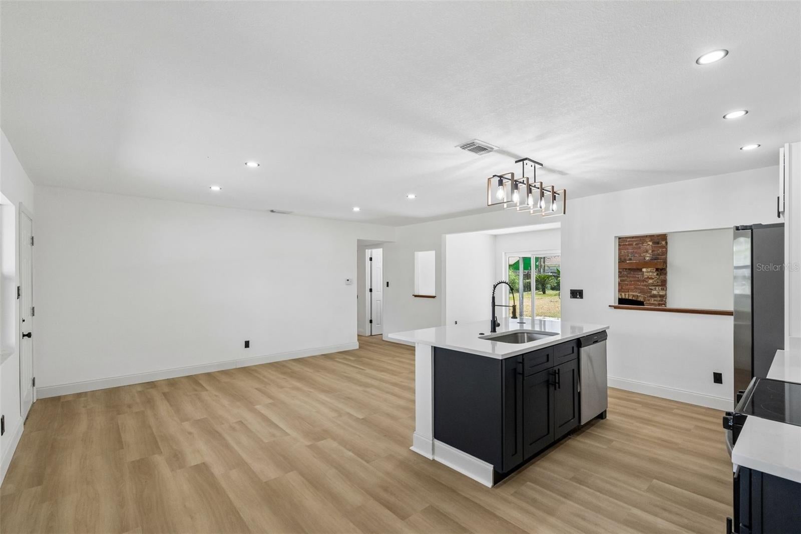 3500 SUTTON DRIVE