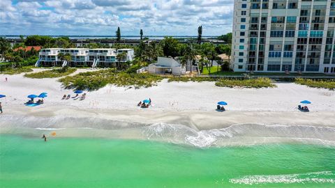 A home in LONGBOAT KEY