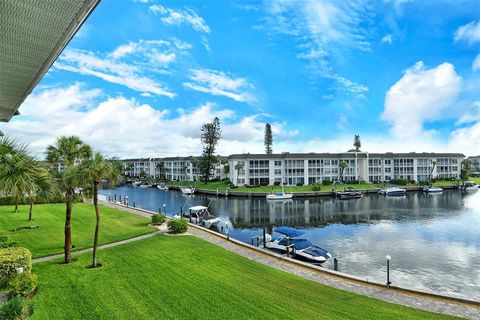 A home in LONGBOAT KEY