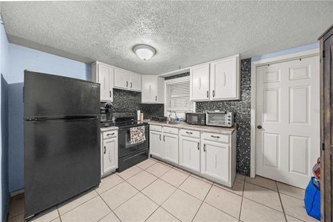 Tiny photo for 18 E Golden Street, Beverly Hills, FL 34465 (MLS # O6409657)