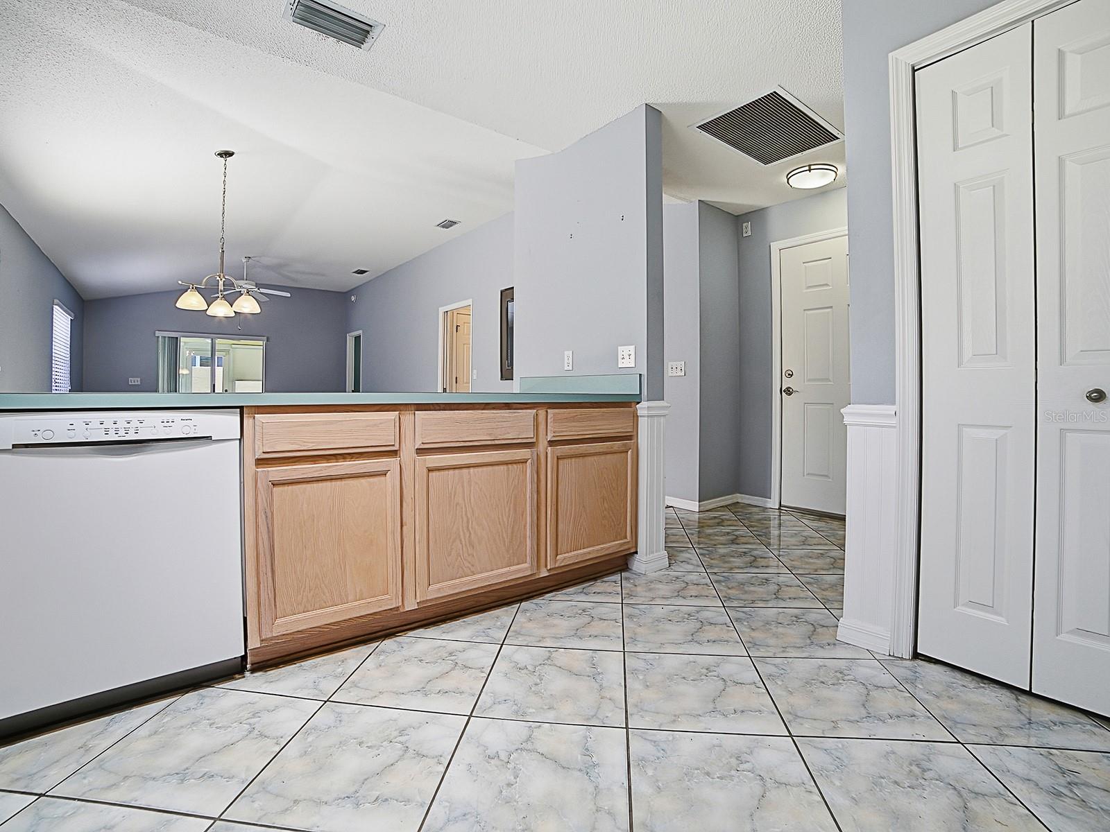 872 WINCHESTER COURT
