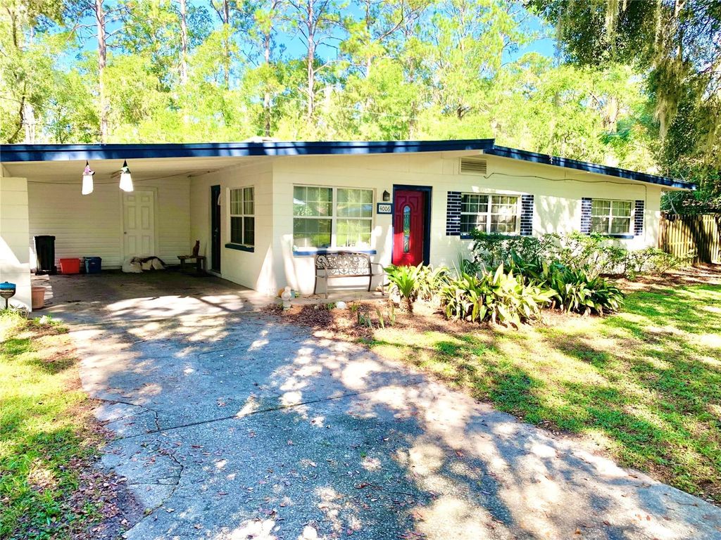 Photo of 4006 NW 21st Drive, Gainesville, FL 32605 (MLS # GC534596)