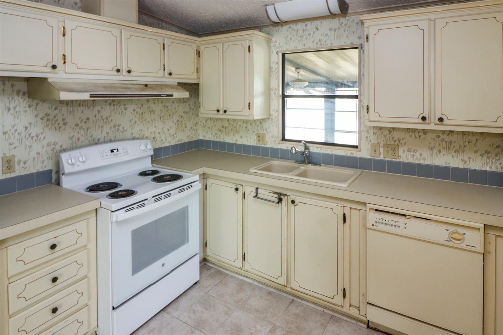 COMMUNITY BLUE HERON PINES JOINT VEN - Residential