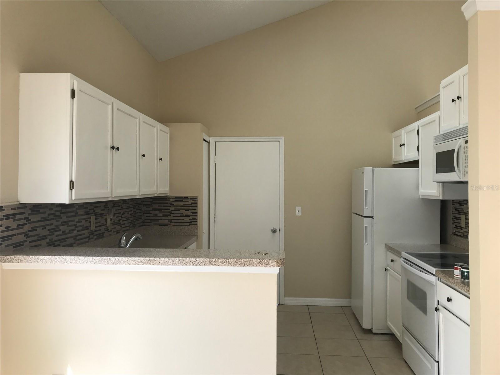 SOUTHCHASE - Residential Lease