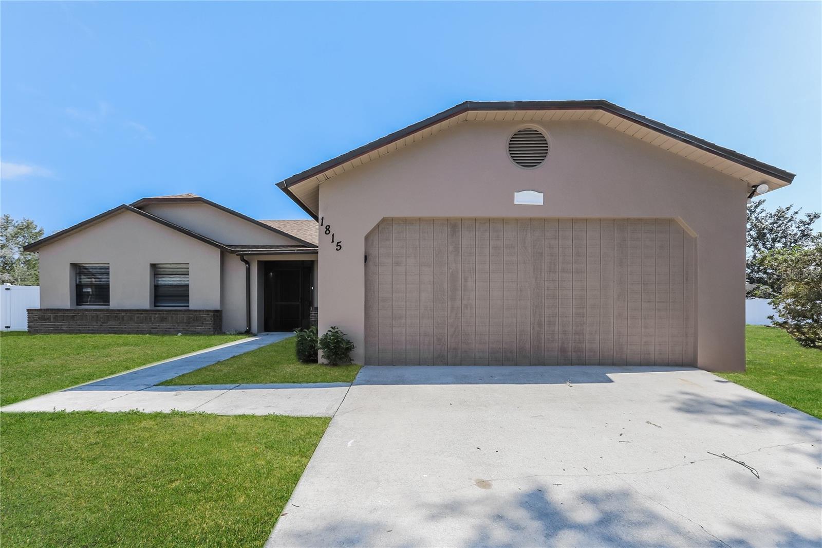 FRST OAKS PH 03 - Residential Lease