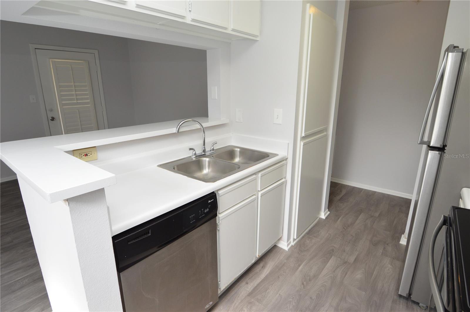 THE GRAND RESERVE CONDO - Residential