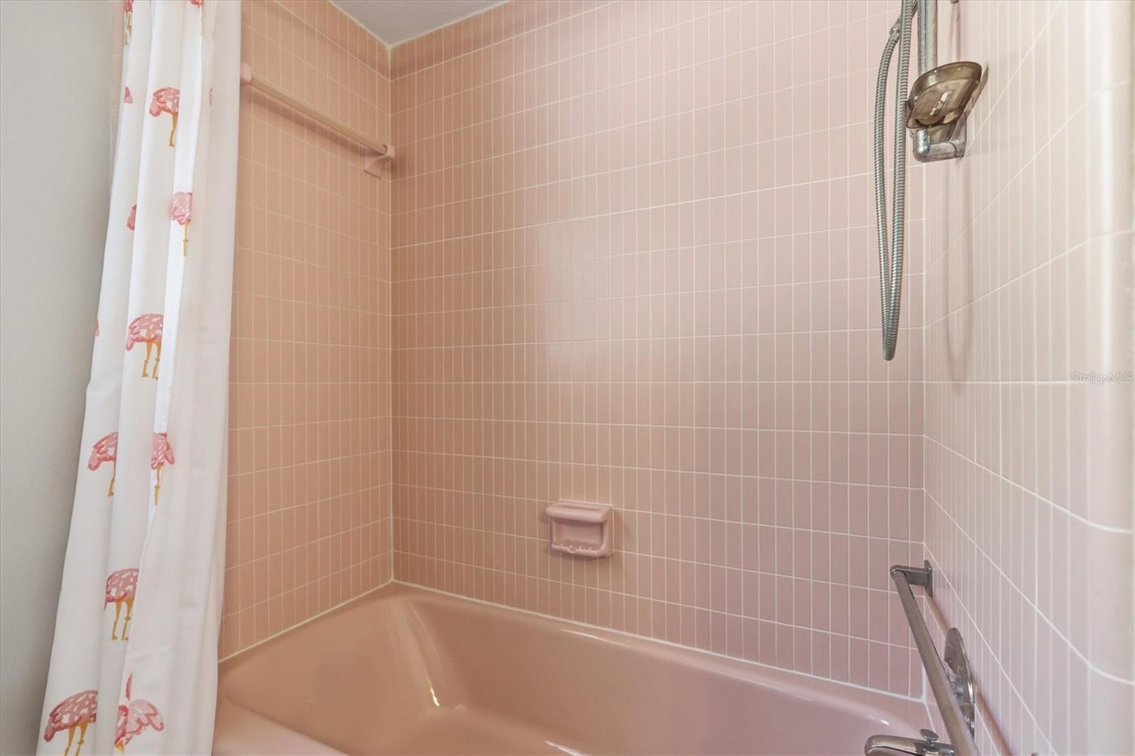 FAIRWAY ESTATES 6TH ADD - Residential