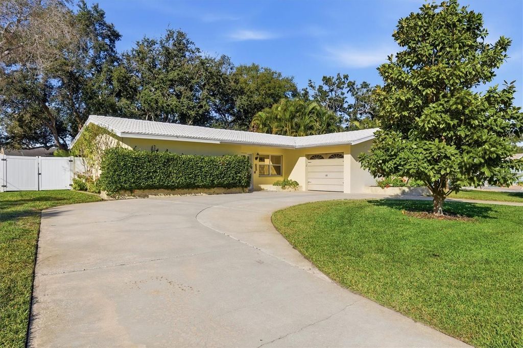 Photo of 2340 Armour Drive, Dunedin, FL 34698 (MLS # TB8458889)