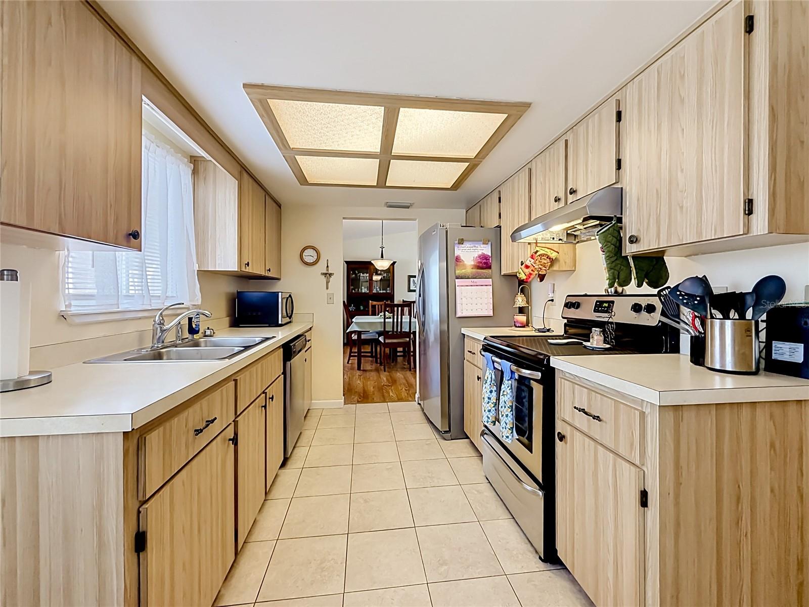 PALM CAY - Residential