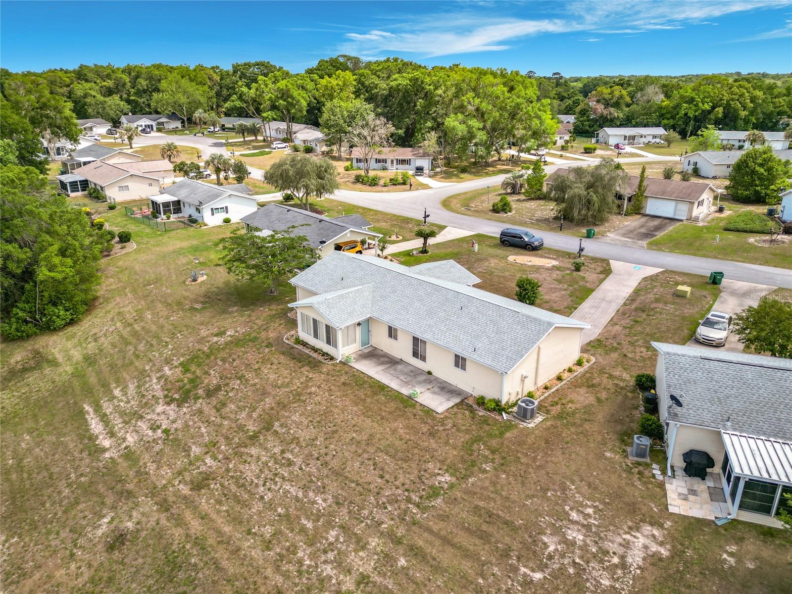PALM CAY - Residential