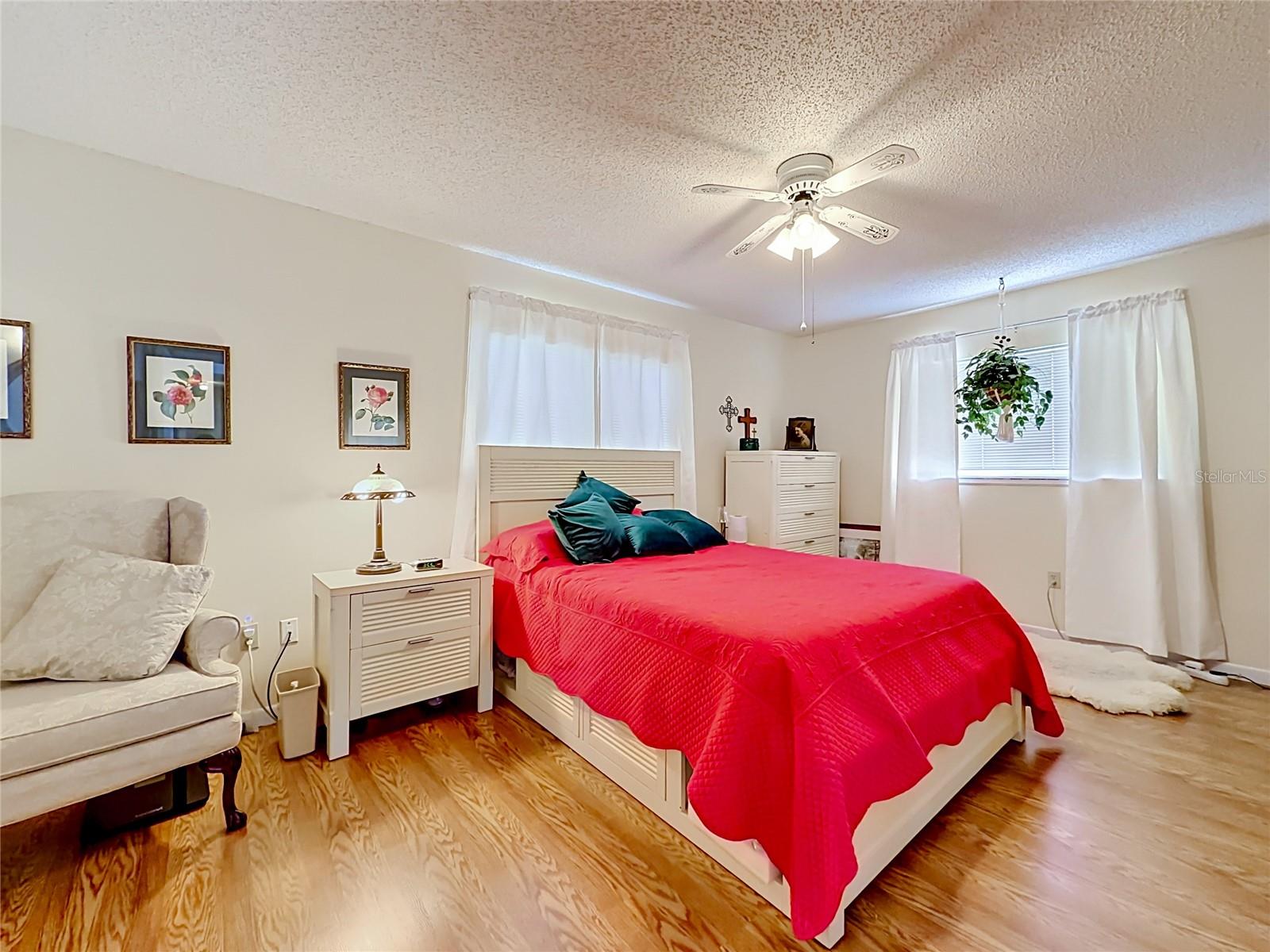 PALM CAY - Residential