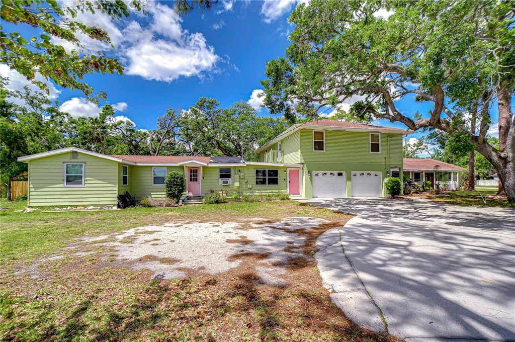 Photo of 5114 33rd Street E, Bradenton, FL 34203 (MLS # TB8379307)