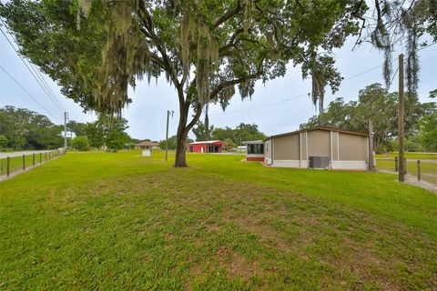 A home in LAKELAND