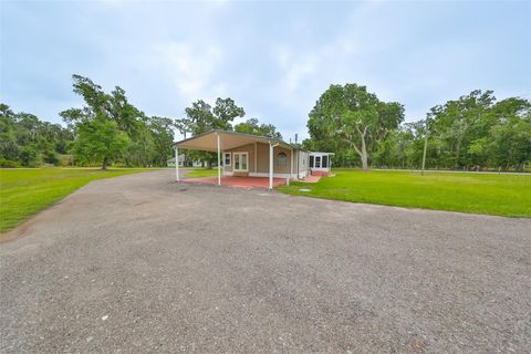 A home in LAKELAND