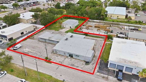 Photo of 2053 13th Street, Sarasota, FL 34237 (MLS # A4709689)