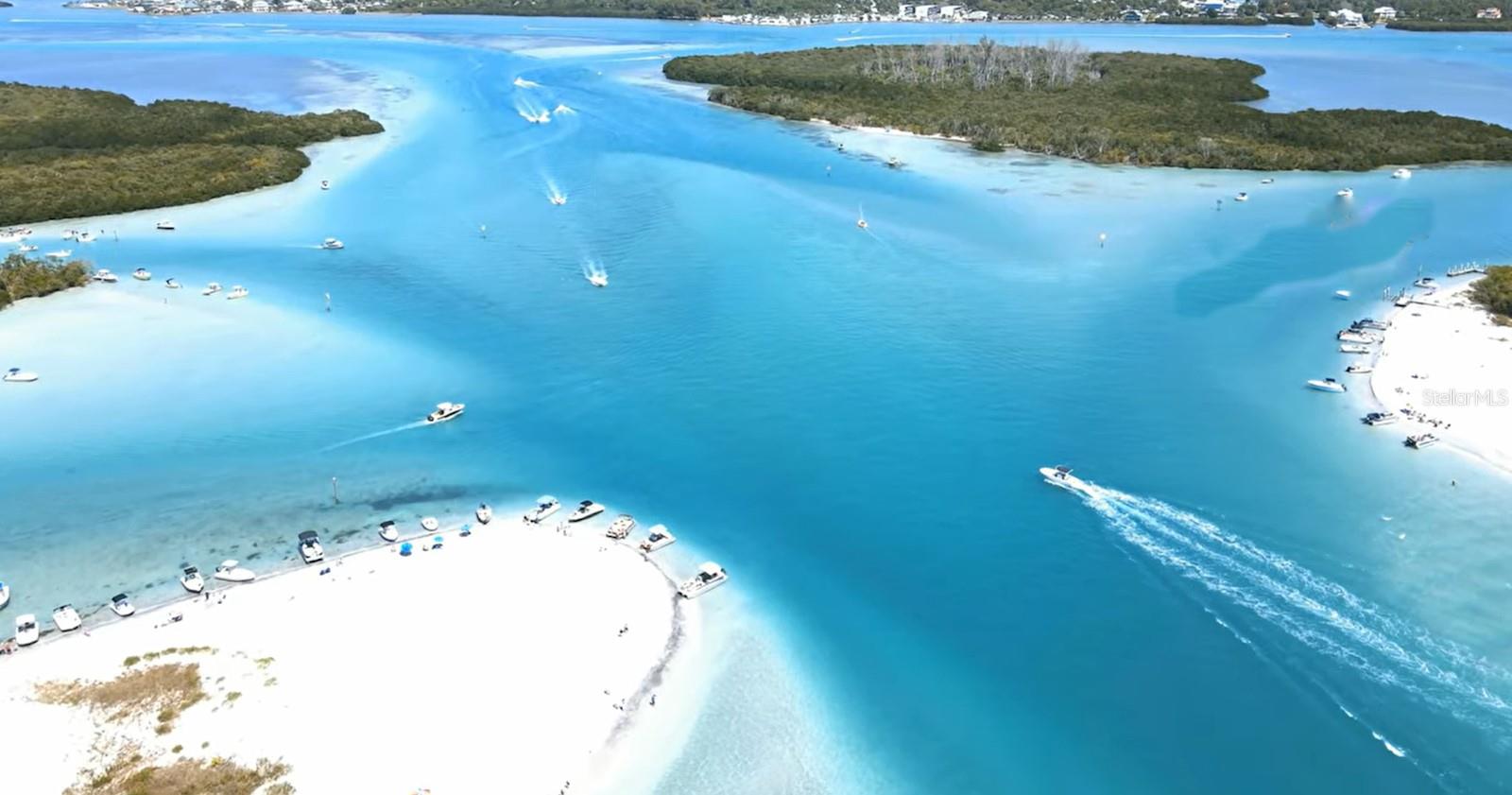 HEL-LEW-AH ISLES - Land